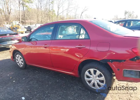 2011 Toyota Corolla Le z USA, uszkodzony, nr VIN 2T1BU4EE2BC744460